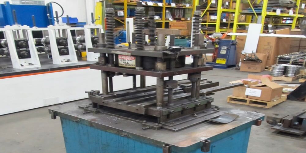 Here’s how to pick the right hydraulic press machine supplier